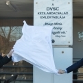 A DVSC kézilabdacsalád emléktáblája - foto de galería del monumento