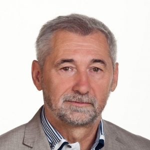 Dr. Kovács László